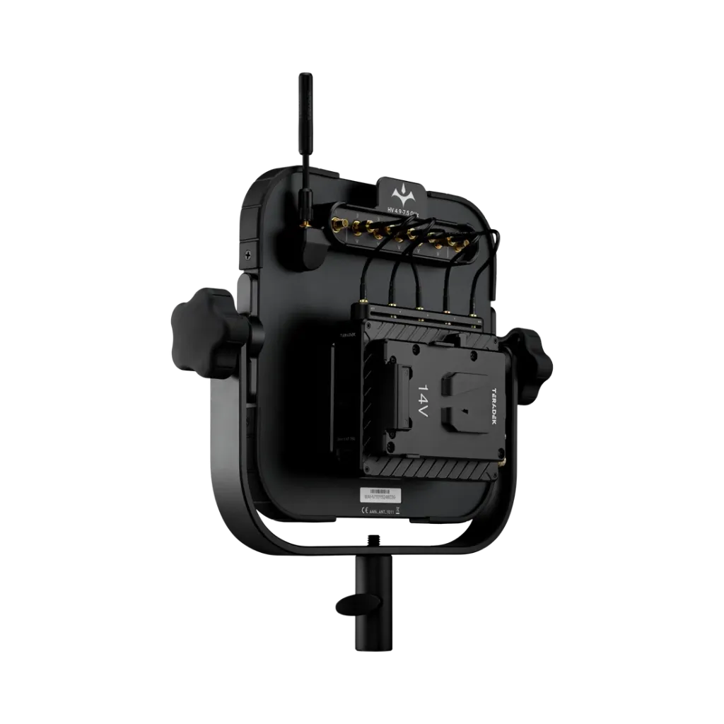 11-0888-V-AntennaArrayforBolt4K_Bolt6-V-Mount-ThreeQuartersBack-RXInstalled (1).webp
