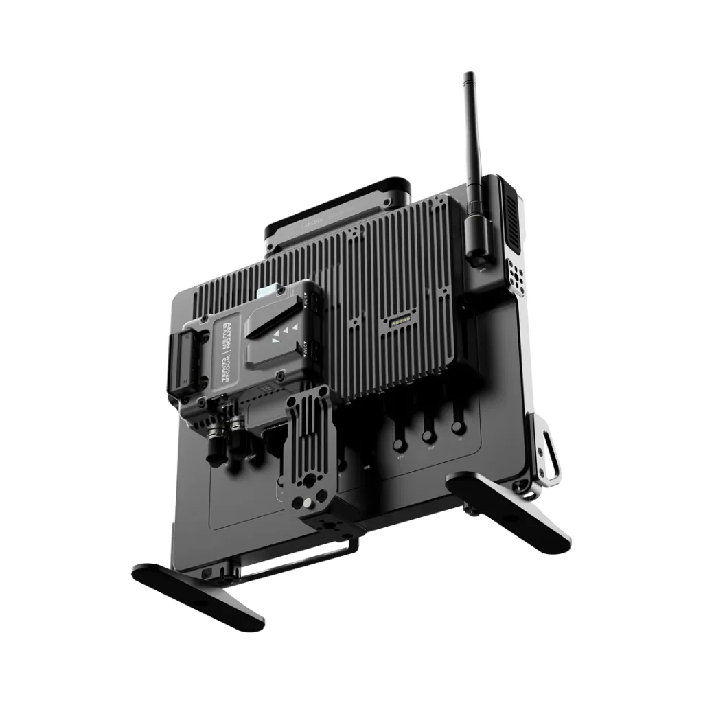 16-1003-VM-Ultra10Bolt6RX1500V-MountKit-Back-ThreeQuarters-2.webp