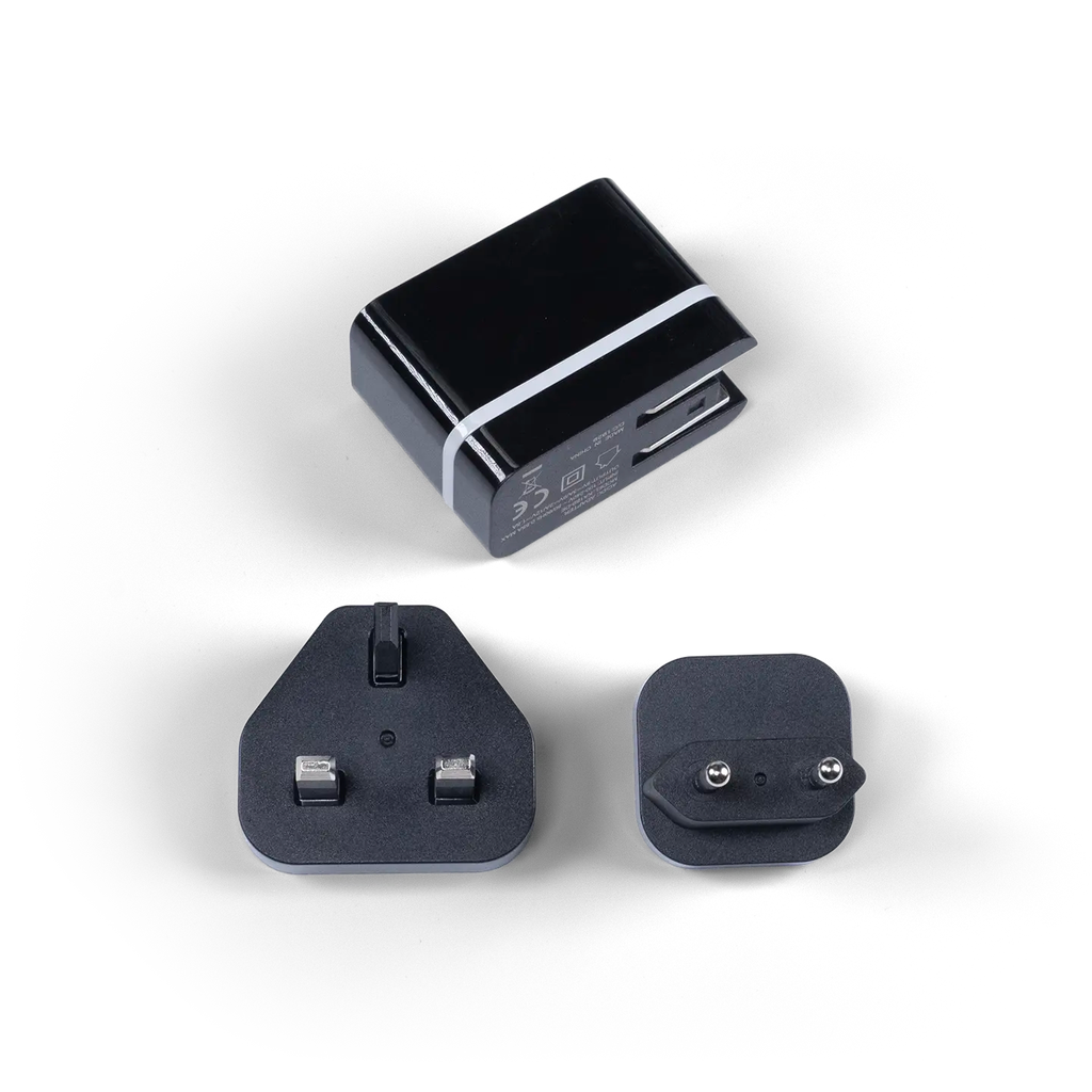 IN2CORE - Multi-Plug USB-C Power Adapter